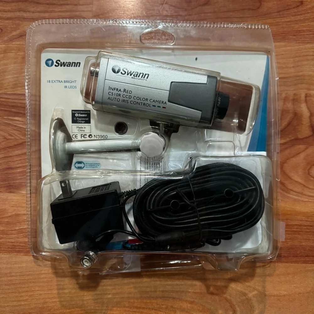 Swann Model: C510R Infra-Red CCD Color Camera with Navatar Lens Complete New OB